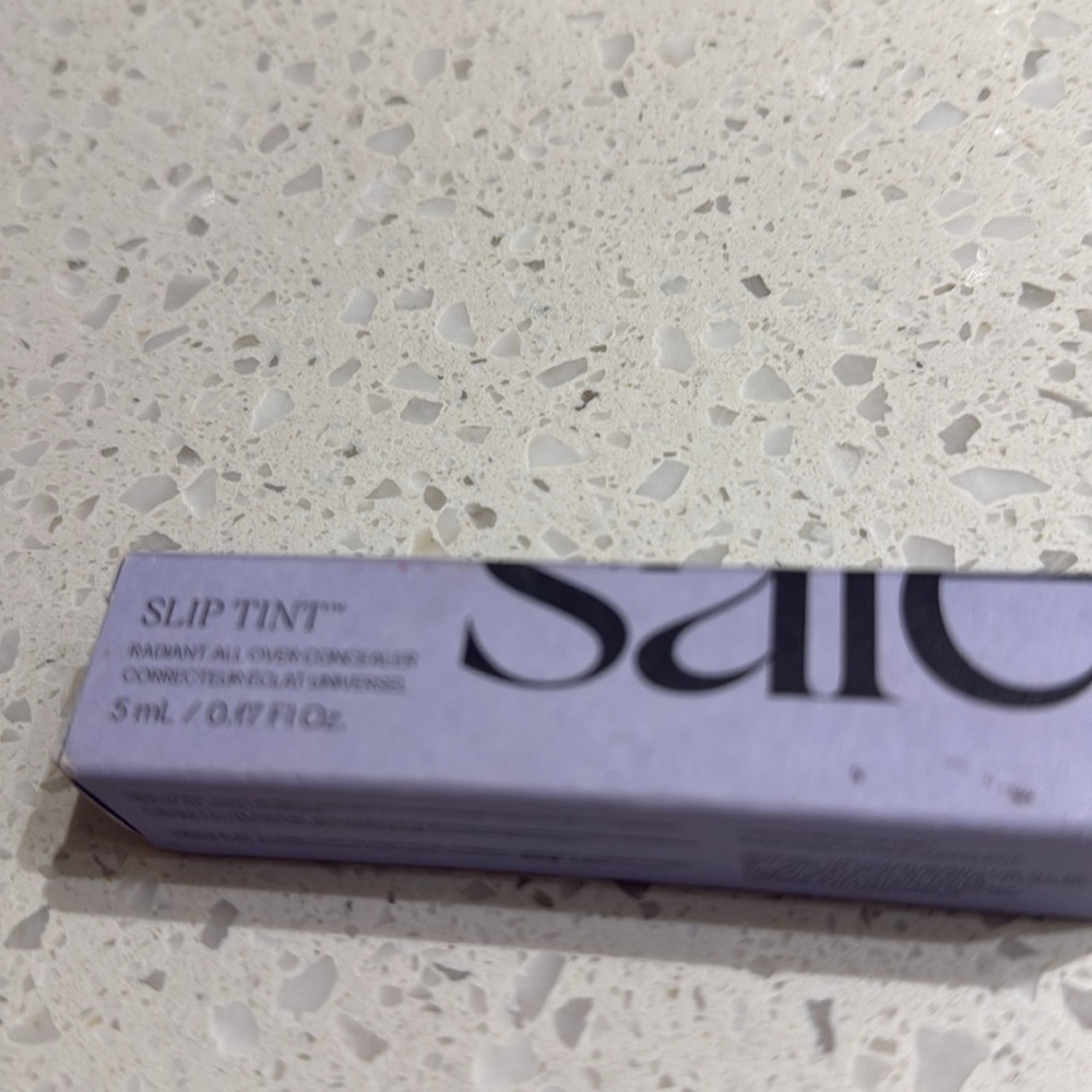 NIB Saie Liquid Concealer - Picture 6 of 7